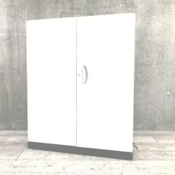 【在庫入替セール品！】書類の収納スペースを増やしたい方に！収納物がひとめで分かる両開き戸タイプ！
■生興/クウォール/ホワイト　観音開き書庫セット