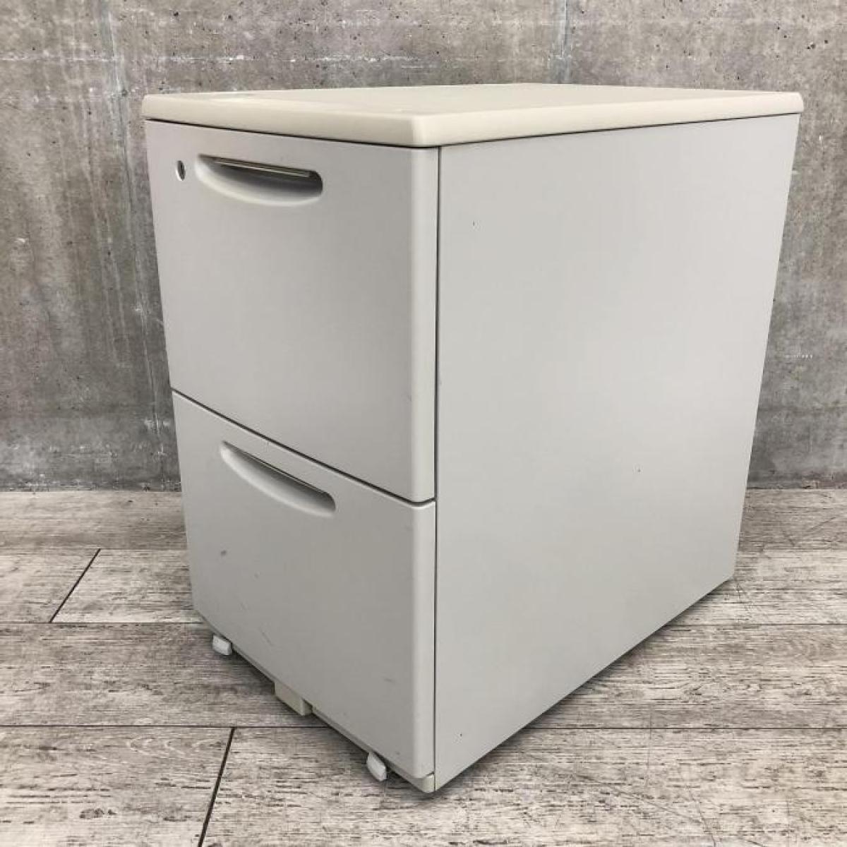 定番/大人気/デスク下収納　オカムラ（okamura）製　SDシリーズ　2段ワゴン　H610mm　■シリンダー錠　■キャスター付き　■ニューグレー
                        SD
                                    中古
            