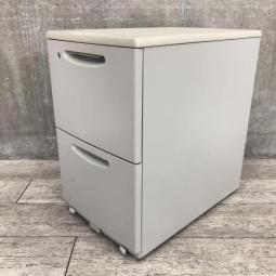 定番/大人気/デスク下収納　オカムラ（okamura）製　SDシリーズ　2段ワゴン　H610mm　■シリンダー錠　■キャスター付き　■ニューグレー