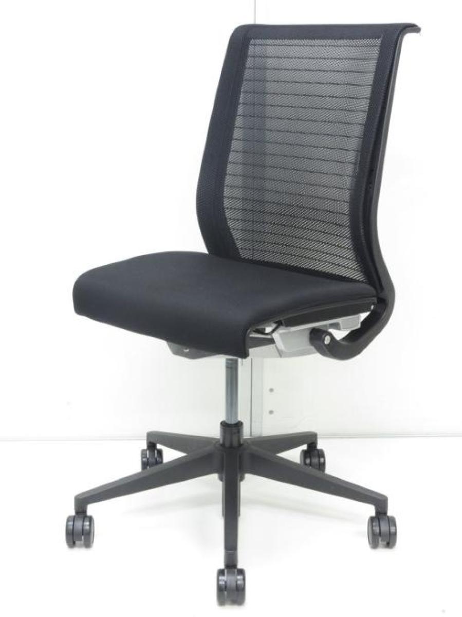 【ワイヤー構造が体を支える、有名海外メーカー製の定番チェア！】■スチールケース（Steelcase）製　シンク（think）チェア　肘付ハイバック　■肘無し　■ブラック【AD】
                        シンクチェア（旧モデル）
                                    中古
            