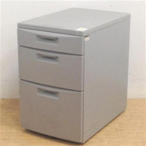 【在庫入替セール】定番商品　イトーキ　CZ　3段ワゴン　ニューグレー　※ペントレーや仕切りは付属しない個体もあります・キャスターロック有り無し混在　【愛知・名古屋・豊田・静岡・浜松】