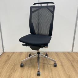 【在庫入替セール品!】【シャープかつシンプルなデザイン!大きな背面が体にフィット!通気性がよく長時間でも快適な高級チェア!】
■イトーキ (ITOKI) ヴェント (Vento)チェア 肘付きハイバック ■肘無し ■ブラック 【AD】