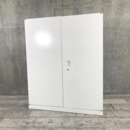 【2台限定】人気のホワイトカラー　オカムラ　両開き書庫