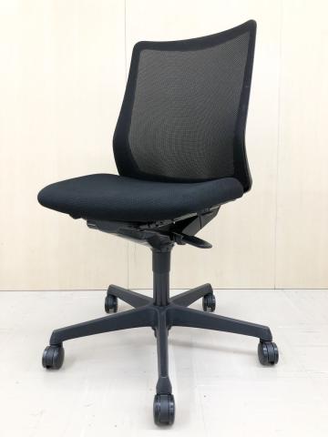 【中古】フルーエントチェア  オカムラ（okamura） 肘無ローバックチェア