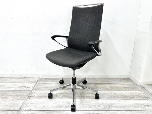 【中古】モード  オカムラ（okamura） 肘付ハイバックチェア
