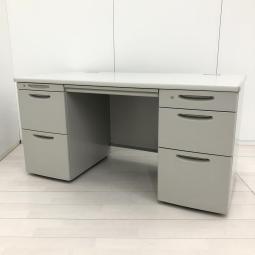 【2/24(火)入荷予定！】【大量収納可能な両袖デスク！上長席や書類管理の多いお客様におすすめ！】■オカムラ（okamura）製　SDシリーズ　両袖机　■W1400×D700×H700mm　■左右引き出し3段タイプ　■シリンダー錠　■ライトグレー