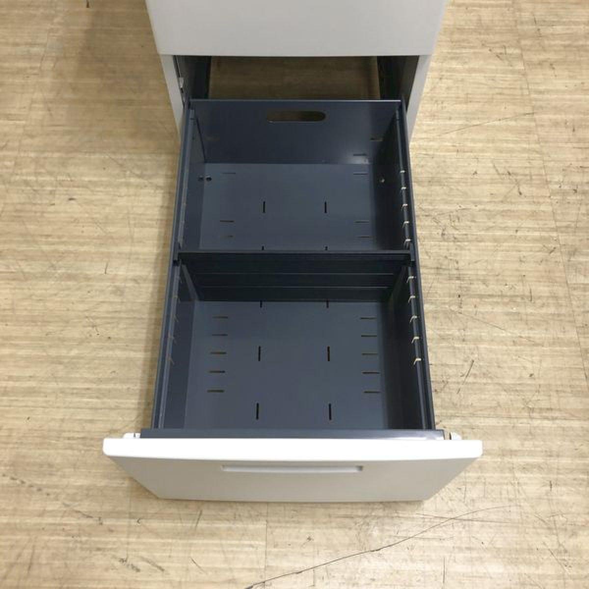 中古】新BS コクヨ/KOKUYO 脇机3段 575811 - 中古オフィス家具なら 