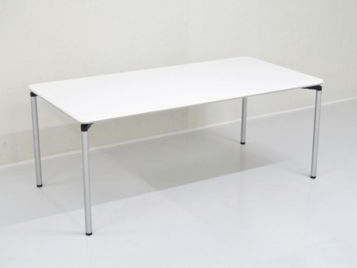 【定価約8万円】【人気なホワイトカラー天板のミーティングテーブル】■コクヨ製/BTT-502　■ホワイト　■W1200 D750 H720
                        BT-500シリーズ
                                    中古
            