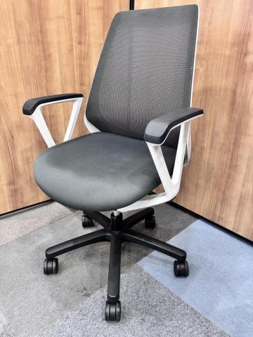 【中古】ノナ KZ-330PG-W9W2 イトーキ（ITOKI） 肘付ハイバックチェア