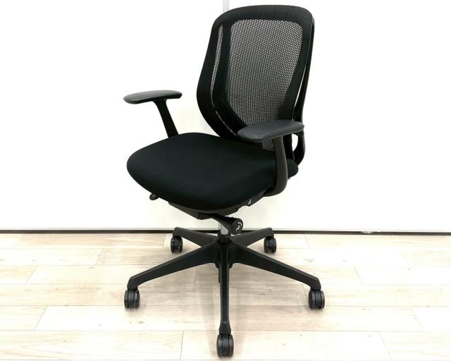 【中古】シルフィーメッシュ  オカムラ（okamura） 肘付ローバックチェア