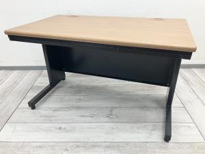 木目×黒のモダンなデザイン。2021年製の美品平机。 #岐阜市 #大垣市 #多治見市 #羽島市 #一宮市 #名古屋市