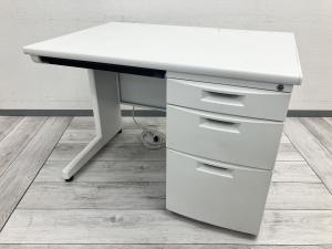 清潔感あるホワイト。省スペースで使い勝手の良い片袖机。#静岡市（葵区） #浜松市（中区） #富士市 #沼津市 #三島市