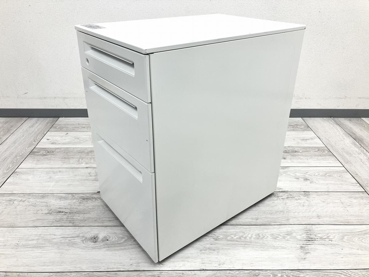 清潔感のあるホワイト。機能性と耐久性に優れた3段ワゴン。#静岡市（葵区） #浜松市（中区） #富士市 #沼津市 #三島市
                        アドバンス
                                    中古
            