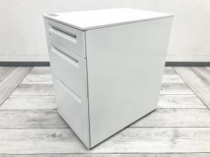 清潔感のあるホワイト。機能性と耐久性に優れた3段ワゴン。#静岡市（葵区） #浜松市（中区） #富士市 #沼津市 #三島市