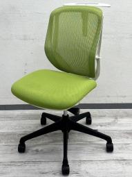 体に馴染む曲線美。オフィスを彩る爽やかなグリーン。#岐阜市 #大垣市 #多治見市 #羽島市 #一宮市 #名古屋市