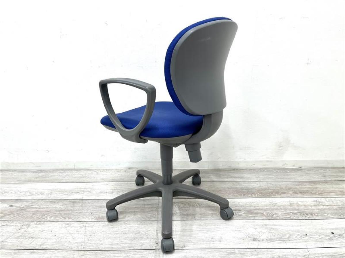 中古】レグノチェア2 コクヨ/KOKUYO 肘付ローバックチェア 576193