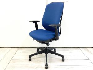 【前傾チルト機能付き】【オカムラ製品で最も人気を集める高機能チェア! どんなオフィスにも馴染みやすい大人気カラー!】■オカムラ(okamura)製 シルフィ(Sylphy)チェア ハイバック ■ハンガー付き ■ブルー×ブラックシェル