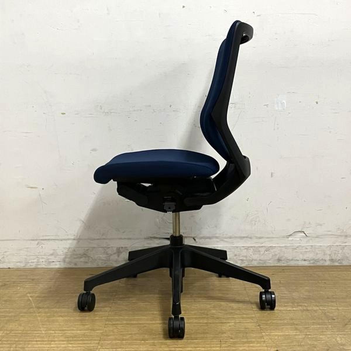 中古】エピオスチェア KE-440GB-T1B2B2 イトーキ/ITOKI 肘無ローバック