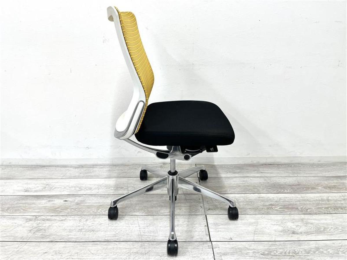 中古】コーラルメッシュ オカムラ/okamura 肘無ミドルバックチェア