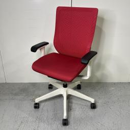 【関西倉庫倉庫在庫】イトーキ製　ミレッザ　ラズベリーレッド　肘付き　ハイバック　背面メッシュ　アジャスタブル※可動肘　背面メッシュの人気ミドルクラスチェア！　執務室用にも会議室用にもおすすめ！　肘付きハイバックチェア！！