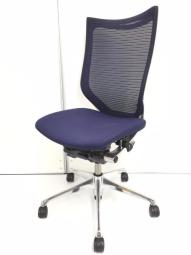 【オフィスの執務室、会議室に！】■オカムラ（okamura）製　バロン（Baron）チェア　ハイバック　肘無　背面メッシュ　ダークブルー　中古家具　九州最大級　《オフィスバスターズ福岡博多店は、福岡を拠点として、日本全国へ中古オフィス用品・オフィス家具を提供しております》