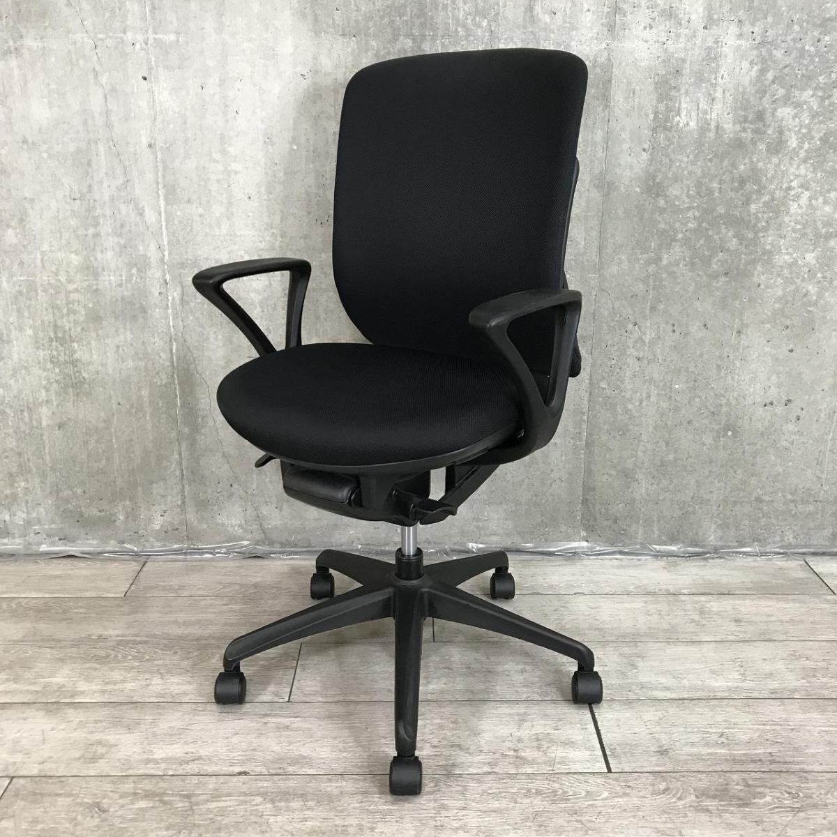 【人間工学に基づいたS字曲線！理想的な座り心地を追求した大人気チェア！】■イナバ（INABA）　イエラ （Yera）チェア　肘付き　ハイバック　■背クロス　■サークル肘　■ブラック 【弊社使用欄：A01042558】
                        yera
                                    中古
            