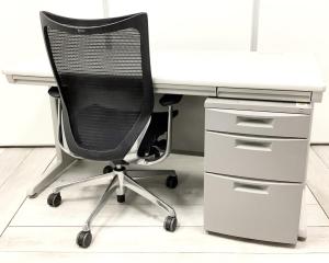 【外部倉庫在庫品】【セット商品（デスク×1台、ワゴン×1台、チェア×1脚）】【使い勝手の良い３段収納の疑似片袖机！】上長席/役員席　大人気／定番　◆Okamura／オカムラ　◆SD-V／エスディーブイ ※横浜本店撮影画像※【AO】