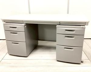 【外部倉庫在庫品】【セット商品（デスク×1台、ワゴン×2台）】【使い勝手の良い３段収納の疑似両袖机！】上長席/役員席　大人気／定番　◆Okamura／オカムラ　◆SD-V／エスディーブイ ※横浜本店撮影画像※【AO】