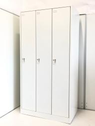 【ゆとりのある収納スペース！】衣類や個人の荷物の管理に！ロングセラー商品のオカムラFZロッカー入荷！
■オカムラ/FZ/ニューグレー