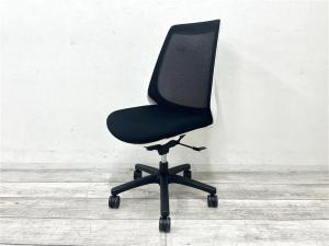 【定価約8万円】【座りやすくてコンパクト！肩回りが動かしやすい背面メッシュの人気チェア！】■イトーキ（ITOKI）製　ノナ（nona）チェア　肘無ハイバック　■背面メッシュ　■ブラック×ホワイトフレーム