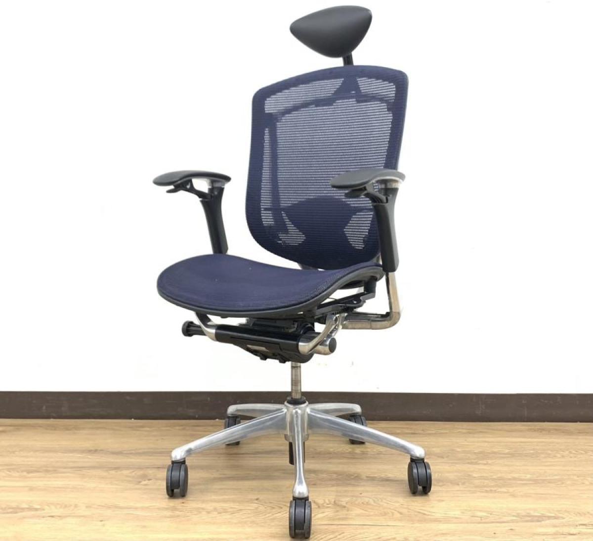 ★人気のヘッドレスト付タイプ入荷！【人間工学に基づいた快適な座り心地！】■オカムラ　コンテッサチェア　可動肘付　ダークブルー　小型ヘッドレスト付　ポリッシュ　■【世界で認められた革新的タスクチェア！】【Okamura　Contessa】
                        コンテッサチェア
                                    中古
            