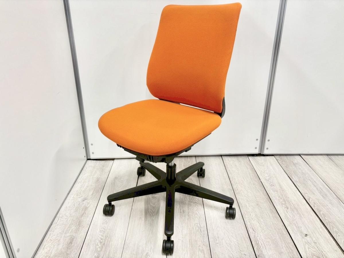 【在庫入替セール品！】クッション性抜群で良質な座り心地！国内トップクラスメーカーの人気ミドルクラスチェア！
■コクヨ/ミトラ（Mitra）/オレンジ　ローバック　背面座面クッション
                        ミトラシリーズ
                                    中古
            