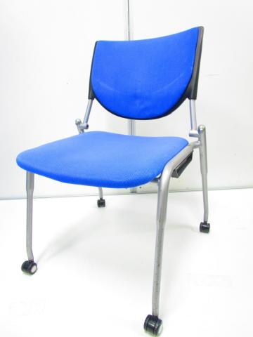 【中古】プロスタック  オカムラ（okamura） スタッキングチェア