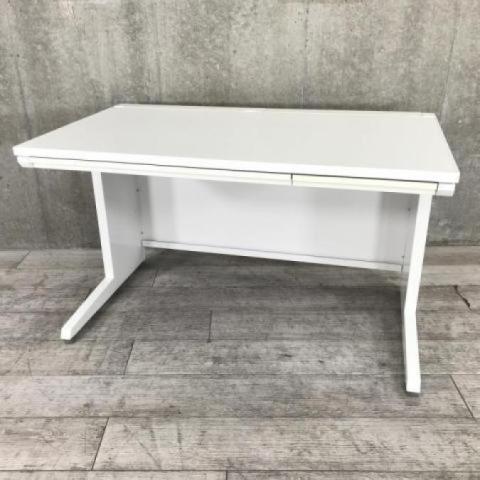 【幅1200mmの平机が大量入荷致しました!】【拠店開設の企業様、増員予定の企業様、お探しの方、必見です!】
■:オカムラ/アドバンス 平机/事務/デスク ■:ホワイト \