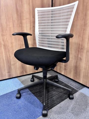 【中古】アクトディアチェア AA-10W ウチダ（UCHIDA) 肘付ハイバックチェア