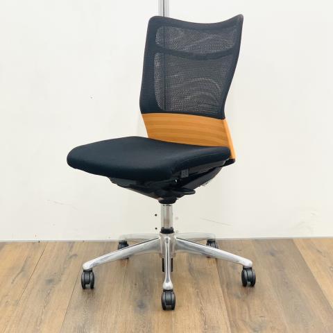 【中古】フィーゴメッシュチェア  オカムラ（okamura） 肘無ミドルバックチェア