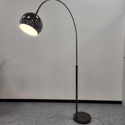 【おしゃれ照明】■見た目さわやか　■フットスイッチでオンオフ簡単　■やわらかい光でオフィスを包みます　【2503】弊社使用欄【A01003469】