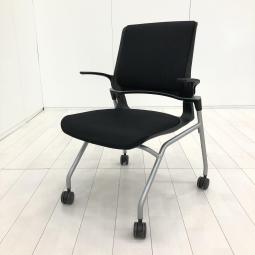 【3/3(火)入荷予定商品！】【高いデザイン性と長時間利用でも快適な座り心地のミーティングチェア！】■コクヨ(KOKUYO)製　オルディナ(Ordina)チェア　肘付ネスティングチェア　ミーティングチェア　■ブラック　■固定肘　■背パッド付