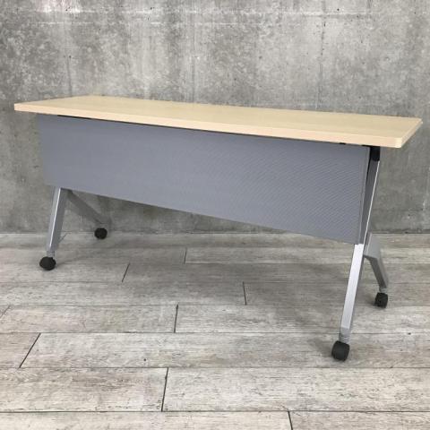 【3/3(火)入荷予定商品！】【折り畳み収納可能！省スペースにお勧めなスタックテーブル！】■オカムラ(okamura)製　フラプター(FLAPTOR)シリーズ　サイドスタックテーブル　W1500×D450㎜　■幕板付き　■木目ナチュラル　【2～3名の使用にお勧めです】