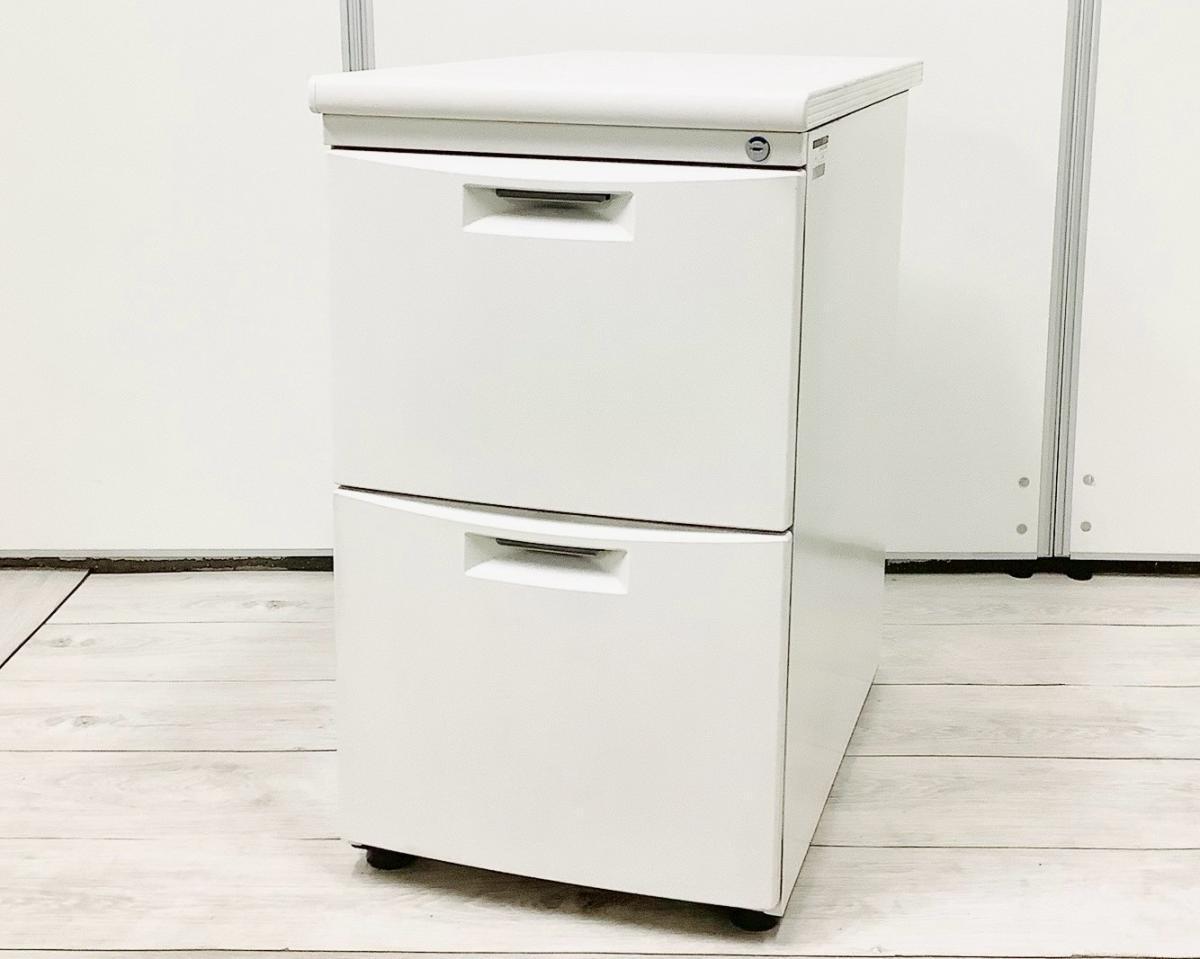 袖机 脇デスク D700 A4ファイル2段収納可能 オススメ(おすすめ) 大人気 ・ITOKI／イトーキ ・CZ／
                        CZシリーズ
                                    中古
            