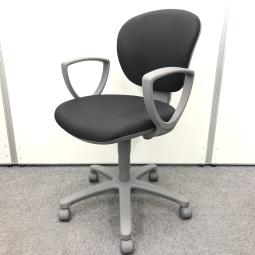 【コスパ抜群のコンパクトチェア！ふっくらクッションが心地良い！】■コクヨ(KOKUYO)製　レグノ2(LEGNO2)チェア　肘付　ローバック　■セパレートタイプ　■サークル肘　■ブラック×グレーシェル