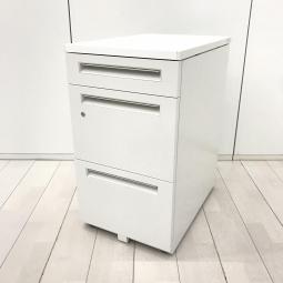 デスクの拡張に！作業スペースと収納力を兼ね備えた便利アイテム！3段タイプの脇机！/オススメ(おすすめ) /人気商品【弊社使用欄：A01050128】■ウチダ（UCHIDA）製　スカエナ（SCAENA）シリーズ　3段脇机　H720㎜　■シリンダー錠　■ホワイト