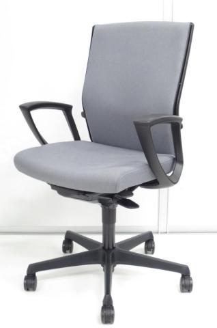 【中古】エスクード  オカムラ（okamura） 肘付ローバックチェア