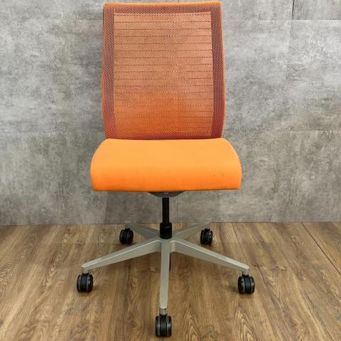 【中古】シンクチェア（旧モデル）  Steelcase（スチールケース） 肘無ハイバックチェア