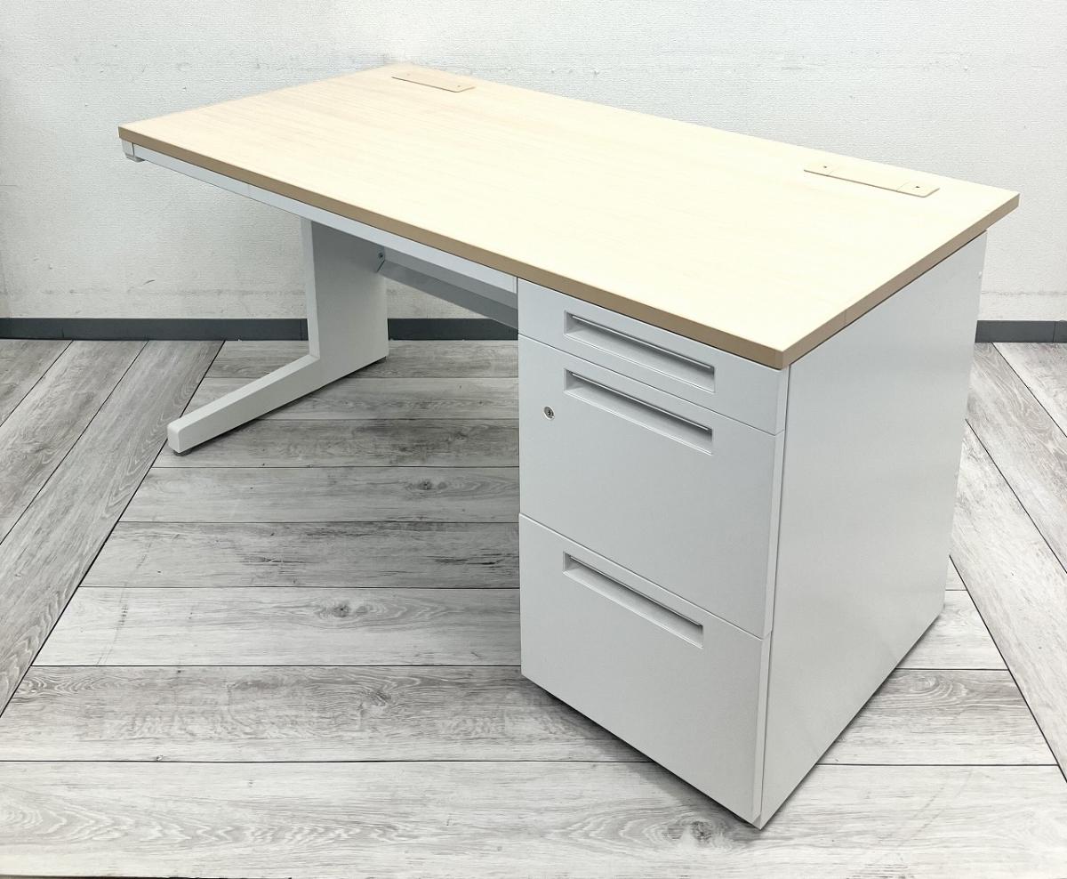 【2022年製】広い作業面で業務が捗る。頑丈な造りのスタンダードデスク。#岐阜市 #大垣市 #多治見市 #羽島市 #一宮市 #名古屋市
                        デュエナ
                                    中古
            