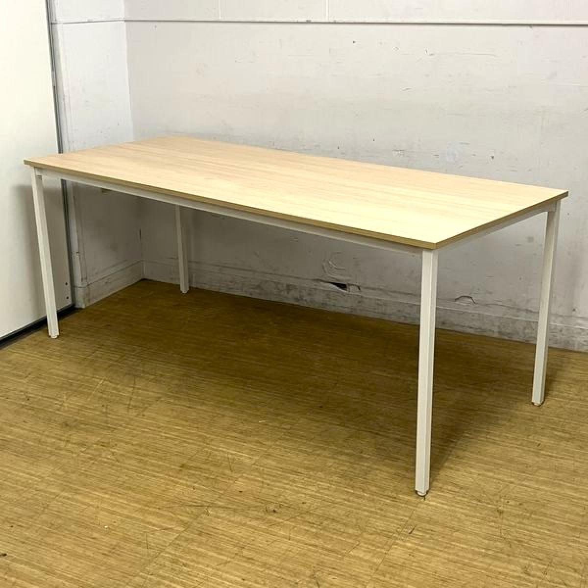 おしゃれな木目の会議テーブル　イトーキ　オリゴテーブル　W1800mmの4~6名様使用推奨サイズ　天板：ホワイトオークM（角型）　脚：ホワイト（4本脚）
                        オリゴ
                                    中古
            