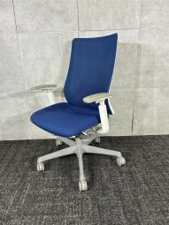 【人気のメッシュチェア！】オカムラ製　フルーエントチェア　中古　九州最大級　《オフィスバスターズ福岡博多店は、福岡を拠点として、日本全国へ中古オフィス用品・オフィス家具を提供しております》