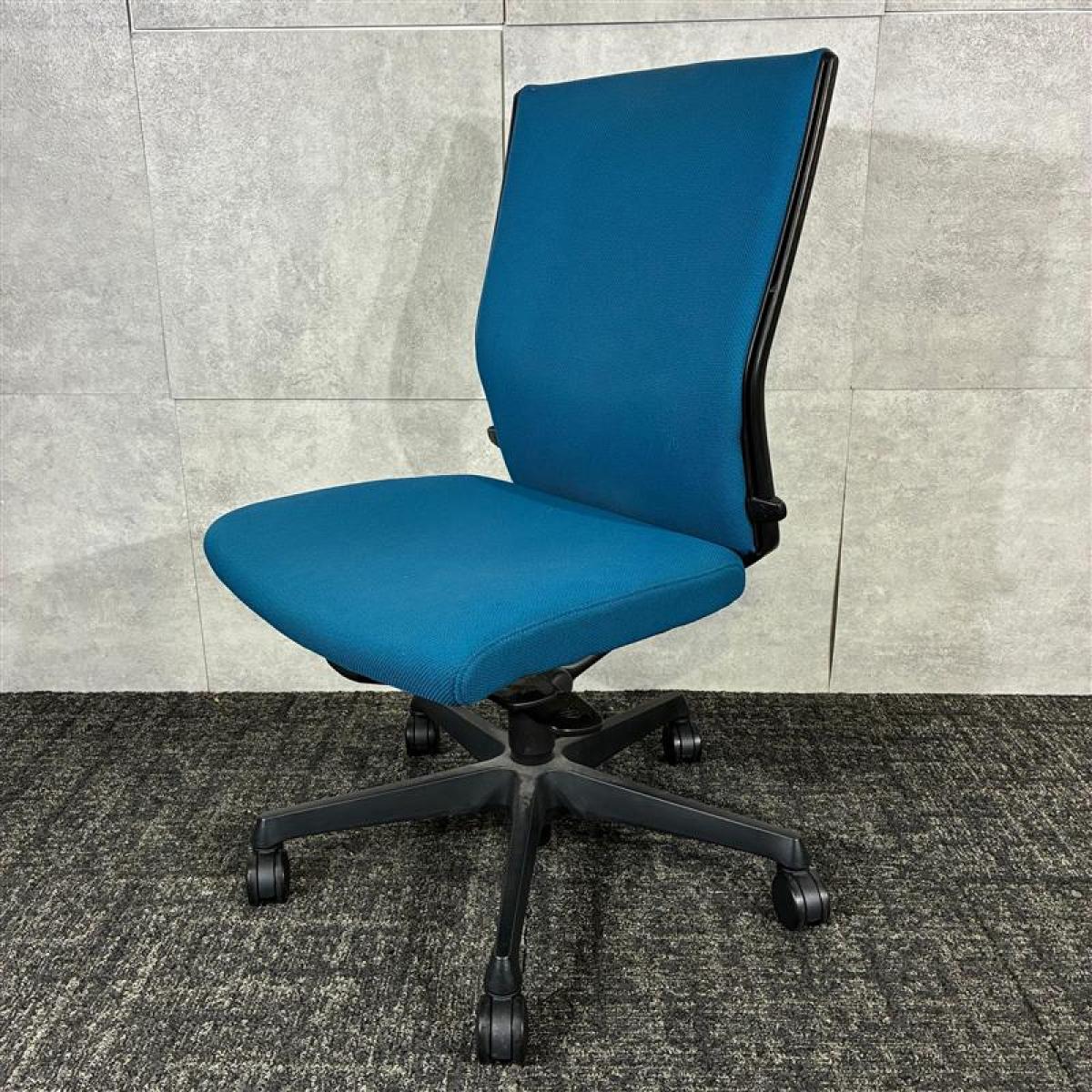 【オフィス人気チェア！ブルーの定番チェア】オカムラ製　エスクード　中古　九州最大級　《オフィスバスターズ福岡博多店は、福岡を拠点として、日本全国へ中古オフィス用品・オフィス家具を提供しております》
                        エスクード
                                    中古
            