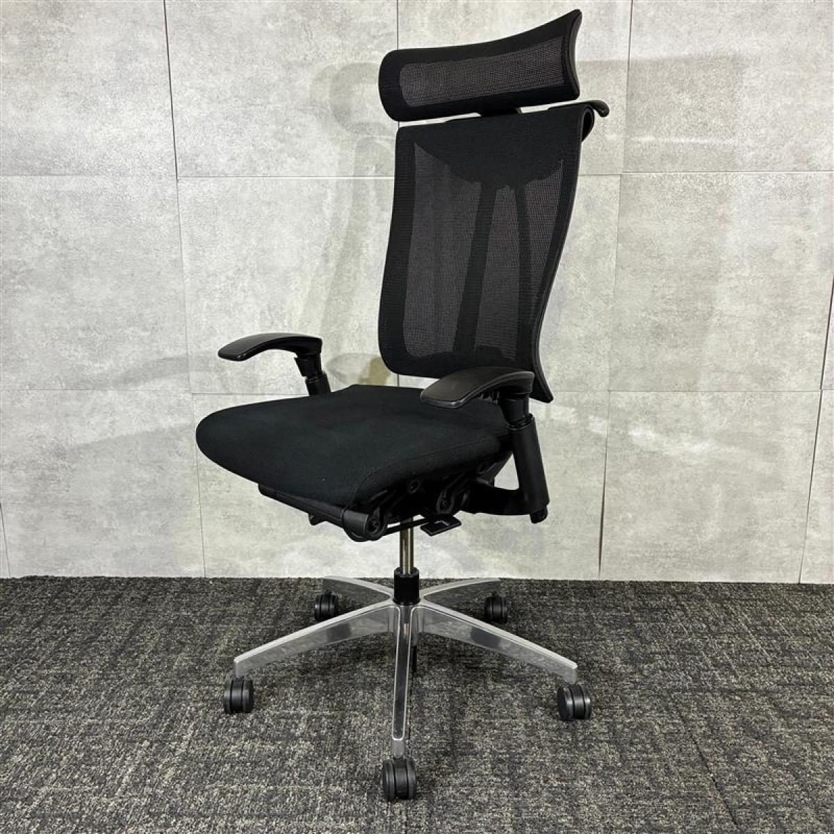 【スタイリッシュな機能チェア】イトーキ製セレーオチェア（ヘッドレスト/アジャストアーム）中古　九州最大級　《オフィスバスターズ福岡博多店は、福岡を拠点として、日本全国へ中古オフィス用品・オフィス家具を提供しております》
                        セレーオチェア
                                    中古
            