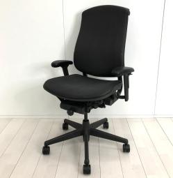 【人とは違うデザインのチェアをお探しの方におすすめ！】■ハーマンミラー(Herman Miller)製　セラチェア　肘付ハイバック　■可動肘・ランバーサポート付き　■ブラック【AD】